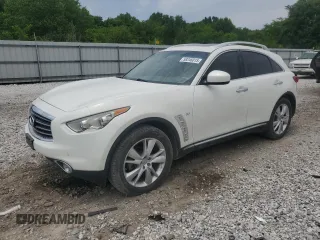 2015 Infiniti QX70 z VIN JN8CS1MU7FM381300, wystawiony jako Copart lot #58246015 z przebiegiem 142 043 mil mil oraz Czysty tytuł • Clean title. Historia ofert i sprzedaży dostępna na DreamBid. Obrazek 1.