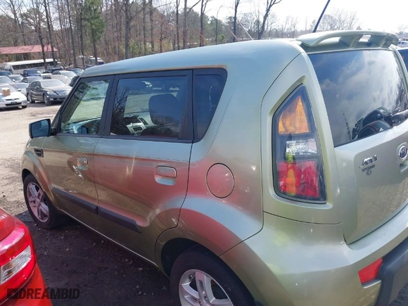 2010 Kia Soul ! with VIN KNDJT2A24A7148684, listed as a IAAI auction lot 41780462 with 95,834 mi miles. Bid and sale history available at carsss.com. Image 14.