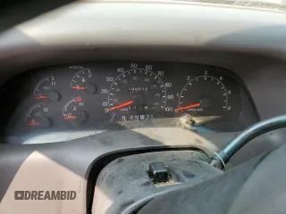 2000 Ford F-250 XL с VIN 1FTNX21L7YEC94100, выставлен на аукционе Copart как лот 58923025 с пробегом 199 015 миль миль и Списание • Salvage title. История ставок и продаж доступна на DreamBid. Изображение 9.