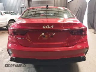 2022 Kia Forte LXS z VIN 3KPF24AD7NE497091, wystawiony jako IAAI lot #41894884 z przebiegiem 36 451 mil mil oraz . Historia ofert i sprzedaży dostępna na DreamBid. Obrazek 17.
