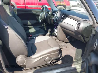 2007 MINI Hardtop with VIN WMWMF33567TT53664, listed as a IAAI auction lot 42027768 with 75,970 mi miles and . Bid and sale history available at DreamBid. Image 5.