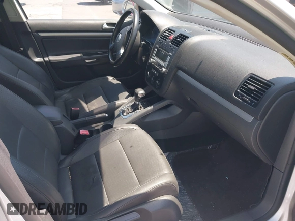 2009 Volkswagen Jetta SE with VIN 3VWRZ71KX9M039028, listed as a IAAI auction lot 42571072 with 112,389 mi miles and . Bid and sale history available at DreamBid. Image 5.