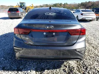 2021 Kia Forte LXS with VIN 3KPF24AD8ME401743, listed as a Copart auction lot 84281584 with 85,033 mi miles and Salvage Title. Bid and sale history available at carsss.com. Image 6.