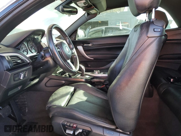 2017 BMW M2 z VIN WBA2L1C30HV666718, wystawiony jako Copart lot #42501305 z przebiegiem Nie podano mil oraz Nie do naprawy • Non repairable. Historia ofert i sprzedaży dostępna na DreamBid. Obrazek 7.