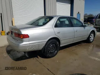 2000 Toyota Camry CE with VIN JT2BG22K9Y0520572, listed as a Copart auction lot 51062815 with 130,878 mi miles and Salvage Title. Bid and sale history available at DreamBid. Image 3.