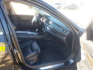 2011 BMW 7 Series 750Li xDrive with VIN WBAKC8C53BC433865, listed as a IAAI auction lot 41823357 with 122,476 mi miles. Bid and sale history available at carsss.com. Image 5.