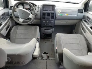 2009 Dodge Grand Caravan SE z VIN 2D8HN44E29R631418, wystawiony jako Copart lot #54954675 z przebiegiem 271 986 mil mil oraz Szkoda całkowita • Salvage title. Historia ofert i sprzedaży dostępna na DreamBid. Obrazek 8.