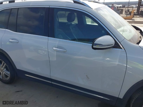 2020 Mercedes-Benz GLB with VIN W1N4M4GB8LW033312, listed as a IAAI auction lot 41488575 with 108,682 mi miles. Bid and sale history available at carsss.com. Image 13.