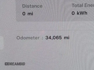2022 Tesla Model X Plaid z VIN 7SAXCBE69NF352875, wystawiony jako IAAI lot #41964970 z przebiegiem 34 065 mil mil oraz . Historia ofert i sprzedaży dostępna na DreamBid. Obrazek 7.