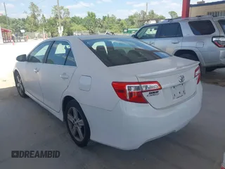2012 Toyota Camry L with VIN 4T1BF1FK6CU524610, listed as a IAAI auction lot 42113256 with 196,934 mi miles. Bid and sale history available at carsss.com. Image 3.