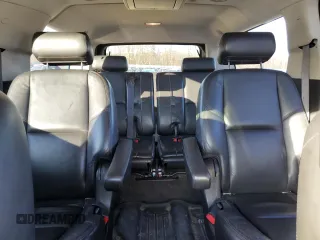 2010 Cadillac Escalade ESV Luxury z VIN 1GYUKHEF5AR107205, wystawiony jako Copart lot #81320554 z przebiegiem 210 585 mil mil oraz Czysty tytuł • Clean title. Historia ofert i sprzedaży dostępna na DreamBid. Obrazek 10.