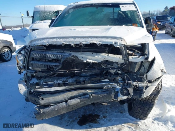 2013 Toyota Tundra 4WD Truck with VIN 5TFUY5F16DX271164, listed as a IAAI auction lot 41381591 with 233,935 mi miles. Bid and sale history available at carsss.com. Image 6.