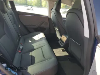 2024 Tesla Model 3 z VIN 5YJ3E1EA2RF846411, wystawiony jako Copart lot #54396985 z przebiegiem 5 162 mil mil oraz Szkoda całkowita • Salvage title. Historia ofert i sprzedaży dostępna na DreamBid. Obrazek 10.
