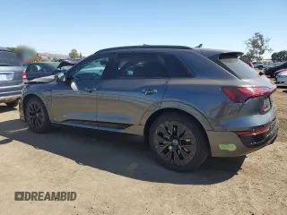 2024 Audi Q8 e-tron Prestige z VIN WA16ABGE2RB006933, wystawiony jako Copart lot #72645354 z przebiegiem 8794 mil mil oraz Szkody całkowita. Historia ofert i sprzedaży dostępna na DreamBid. Obrazek 2.