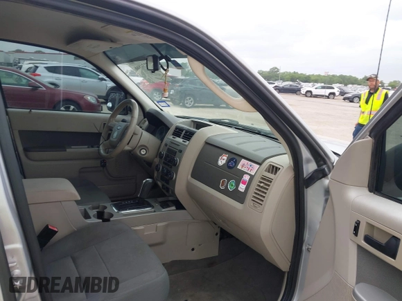2009 Ford Escape Hybrid with VIN 1FMCU49389KD10786, listed as a IAAI auction lot 42134866 with 112,696 mi miles and . Bid and sale history available at DreamBid. Image 5.
