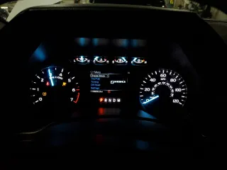 2020 Ford F-150 z VIN 1FTEW1P41LKE44452, wystawiony jako Copart lot #50331135 z przebiegiem 116 958 mil mil oraz Nie do naprawy • Non repairable. Historia ofert i sprzedaży dostępna na DreamBid. Obrazek 9.