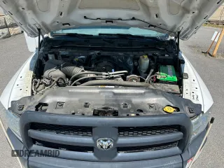 2015 Ram 4500 z VIN 3C7WRKAJ3FG698050, wystawiony jako Copart lot #59708305 z przebiegiem 82 859 mil mil oraz Czysty tytuł • Clean title. Historia ofert i sprzedaży dostępna na DreamBid. Obrazek 9.