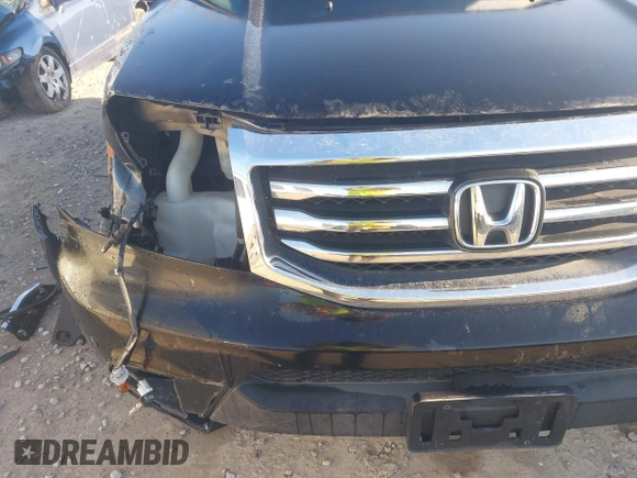 2013 Honda Pilot Touring with VIN 5FNYF4H96DB006582, listed as a IAAI auction lot 41722386 with 220,354 mi miles and . Bid and sale history available at carsss.com. Image 18.