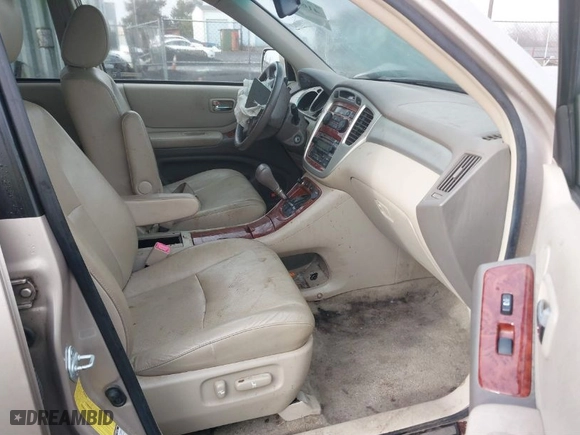 2007 Toyota Highlander w/3rd Row with VIN JTEEP21A070232012, listed as a IAAI auction lot 41632003 with 225,938 mi miles. Bid and sale history available at carsss.com. Image 5.