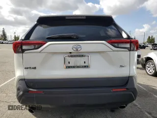 2021 Toyota RAV4 XLE Premium with VIN 2T3C1RFV1MW180625, listed as a Copart auction lot 51799175 with 63,692 mi miles and Salvage title. Bid and sale history available at DreamBid. Image 6.
