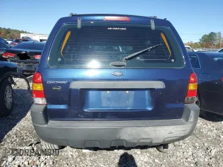 2004 Ford Escape XLS with VIN 1FMYU02184DA07091, listed as a Copart auction lot 84685754 with 212,257 mi miles and Salvage Title. Bid and sale history available at DreamBid. Image 6.