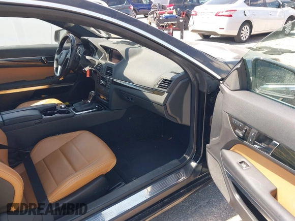 2013 Mercedes-Benz E-Class E 350 with VIN WDDKJ5KB1DF212769, listed as a IAAI auction lot 42064928 with 62,500 mi miles. Bid and sale history available at carsss.com. Image 5.