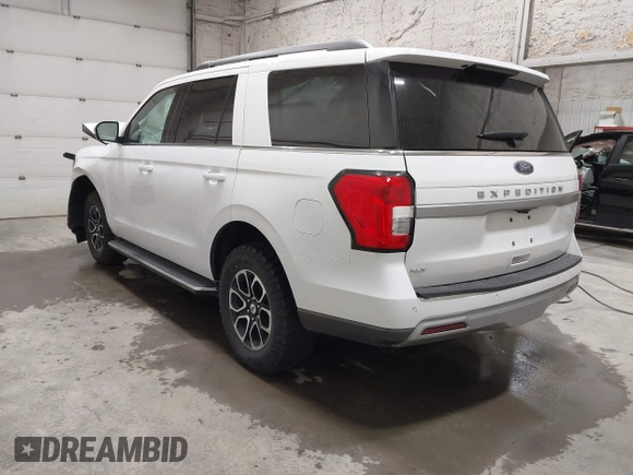 2023 Ford Expedition XLT with VIN 1FMJU1J83PEA51200, listed as a IAAI auction lot 42309932 with 43,965 mi miles and . Bid and sale history available at DreamBid. Image 3.