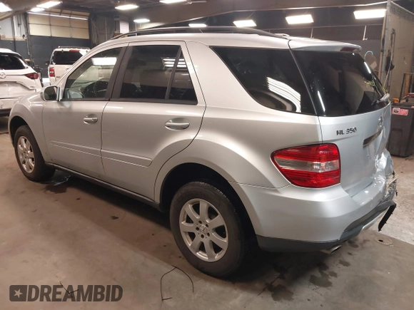 2006 Mercedes-Benz M 350 with VIN 4JGBB86E56A083539, listed as a IAAI auction lot 42172585 with 130,514 mi miles and . Bid and sale history available at DreamBid. Image 3.