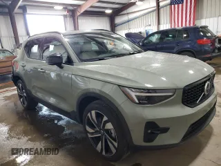2025 Volvo XC40 Plus Dark Theme with VIN YV4L12UC7S2490418, listed as a Copart auction lot 60496755 with 10,762 mi miles and Salvage title. Bid and sale history available at DreamBid. Image 4.