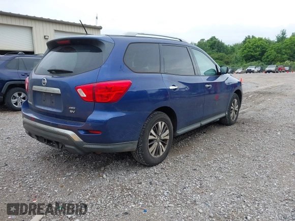 2017 Nissan Pathfinder SV z VIN 5N1DR2MMXHC613443, wystawiony jako IAAI lot #42370891 z przebiegiem 135 460 mil mil oraz . Historia ofert i sprzedaży dostępna na DreamBid. Obrazek 4.