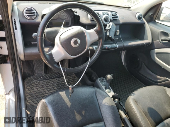 2014 Smart fortwo Pure with VIN WMEEJ3BA6EK781775, listed as a Copart auction lot 60372575 with 33,300 mi miles and Clean title. Bid and sale history available at DreamBid. Image 8.