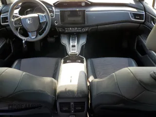 2018 Honda Clarity Plug-In Hybrid with VIN JHMZC5F16JC006069, listed as a Copart auction lot 61131514 with 131,231 mi miles and Salvage Title. Bid and sale history available at carsss.com. Image 8.