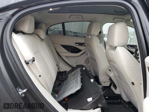 2020 Jaguar I-Pace HSE z VIN SADHD2S19L1F85837, wystawiony jako Copart lot #82815084 z przebiegiem 56 076 mil mil oraz Szkoda całkowita • Salvage title. Historia ofert i sprzedaży dostępna na DreamBid. Obrazek 11.