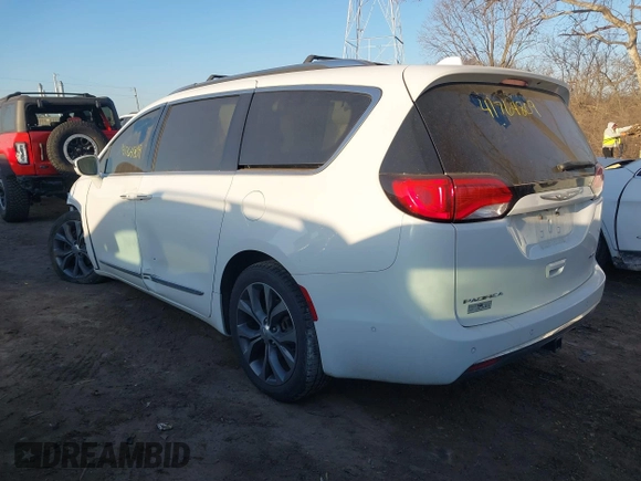 2017 Chrysler Pacifica Limited with VIN 2C4RC1GG4HR500560, listed as a IAAI auction lot 41764809 with 92,817 mi miles and . Bid and sale history available at DreamBid. Image 3.