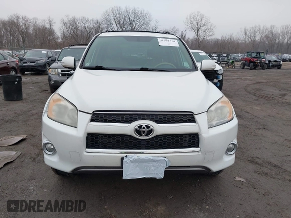 2010 Toyota RAV4 Ltd with VIN 2T3DF4DV2AW025752, listed as a IAAI auction lot 41501570 with 227,271 mi miles. Bid and sale history available at carsss.com. Image 12.