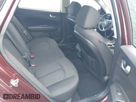 2016 Kia Optima LX with VIN 5XXGT4L32GG105361, listed as a IAAI auction lot 42066431 with 61,026 mi miles. Bid and sale history available at carsss.com. Image 8.