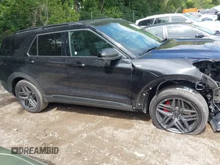 2025 Ford Explorer ST-Line with VIN 1FMUK8KH7SGB38511, listed as a IAAI auction lot 42846565 with 11,936 mi miles and . Bid and sale history available at DreamBid. Image 13.