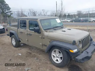 2020 Jeep Gladiator Sport S with VIN 1C6HJTAG2LL161053, listed as a IAAI auction lot 41678493 with 38,485 mi miles. Bid and sale history available at carsss.com. Image 1.