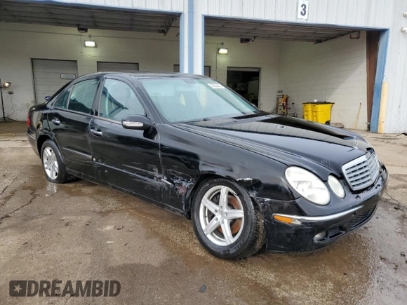 2005 Mercedes-Benz E 320 with VIN WDBUF82J55X176995, listed as a Copart auction lot 42928825 with 150,161 mi miles and Salvage Title. Bid and sale history available at DreamBid. Image 4.