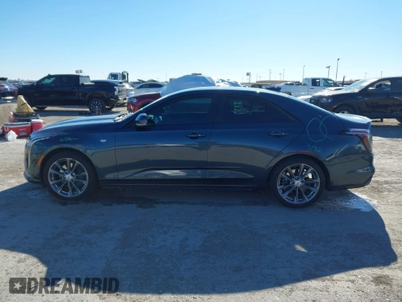 2020 Cadillac CT4 Sport z VIN 1G6DG5RK7L0126572, wystawiony jako IAAI lot #41228588 z przebiegiem 77 429 mil mil oraz . Historia ofert i sprzedaży dostępna na DreamBid. Obrazek 14.