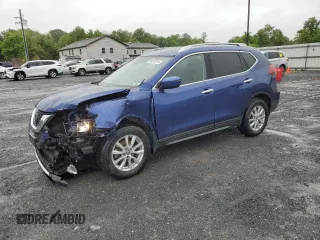 2020 Nissan Rogue SV z VIN KNMAT2MV5LP502902, wystawiony jako Copart lot #55873215 z przebiegiem 96 736 mil mil oraz Szkoda całkowita • Salvage title. Historia ofert i sprzedaży dostępna na DreamBid. Obrazek 1.