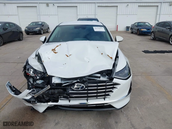 2021 Hyundai Sonata Hybrid SEL with VIN KMHL34JJ4MA026390, listed as a IAAI auction lot 41136913 with 32,439 mi miles. Bid and sale history available at carsss.com. Image 12.