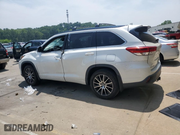 2018 Toyota Highlander SE with VIN 5TDJZRFH9JS559055, listed as a Copart auction lot 60197655 with 114,752 mi miles and Salvage title. Bid and sale history available at DreamBid. Image 2.