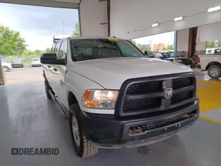 2017 Ram 2500 Tradesman z VIN 3C6TR5HT0HG771975, wystawiony jako IAAI lot #42801757 z przebiegiem 185 058 mil mil oraz . Historia ofert i sprzedaży dostępna na DreamBid. Obrazek 13.
