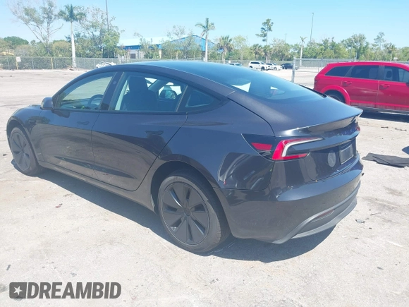 2025 Tesla Model 3 Long Range with VIN 5YJ3E1EA5SF902847, listed as a IAAI auction lot 41776081 with 2,461 mi miles and . Bid and sale history available at carsss.com. Image 3.