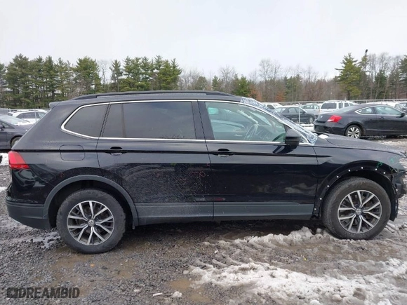 2019 Volkswagen Tiguan SE with VIN 3VV3B7AX2KM196407, listed as a IAAI auction lot 40993730 with 86,904 mi miles. Bid and sale history available at carsss.com. Image 13.
