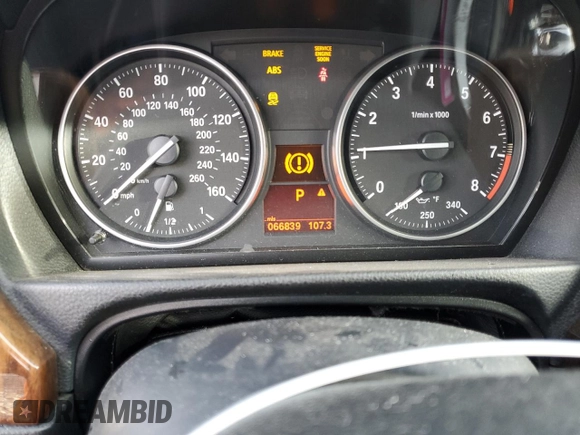 2013 BMW 3 Series 328i z VIN WBAKE5C59DJ106927, wystawiony jako Copart lot #87080214 z przebiegiem 66 839 mil mil oraz Szkoda całkowita • Salvage title. Historia ofert i sprzedaży dostępna na DreamBid. Obrazek 9.