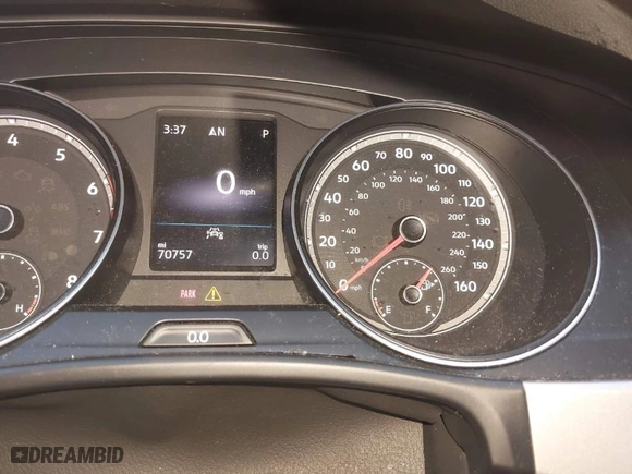 2020 Volkswagen Atlas Cross Sport 3.6L V6 SE w/Technology with VIN 1V26E2CA5LC229061, listed as a IAAI auction lot 40694949 with 70,757 mi miles. Bid and sale history available at carsss.com. Image 16.