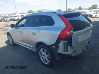 2016 Volvo XC60 T5 Drive-E Premier с VIN YV440MDK2G2836800, выставлен на аукционе IAAI как лот 42386640 с пробегом 101 809 миль миль и . История ставок и продаж доступна на DreamBid. Изображение 3.