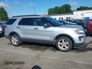 2019 Ford Explorer z VIN 1FM5K7B80KGA18578, wystawiony jako IAAI lot #42408067 z przebiegiem 124 938 mil mil oraz . Historia ofert i sprzedaży dostępna na DreamBid. Obrazek 13.